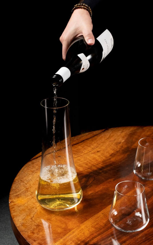 DrinkArt bottle pouring for Decanters and Carafes
